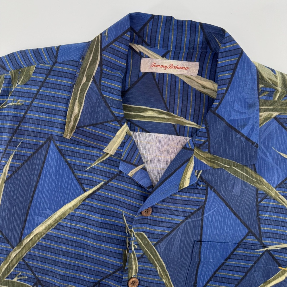 Tommy Bahama Shirt Men Large Blue Silk Bamboo Geometric Short Sleeve Camp Collar